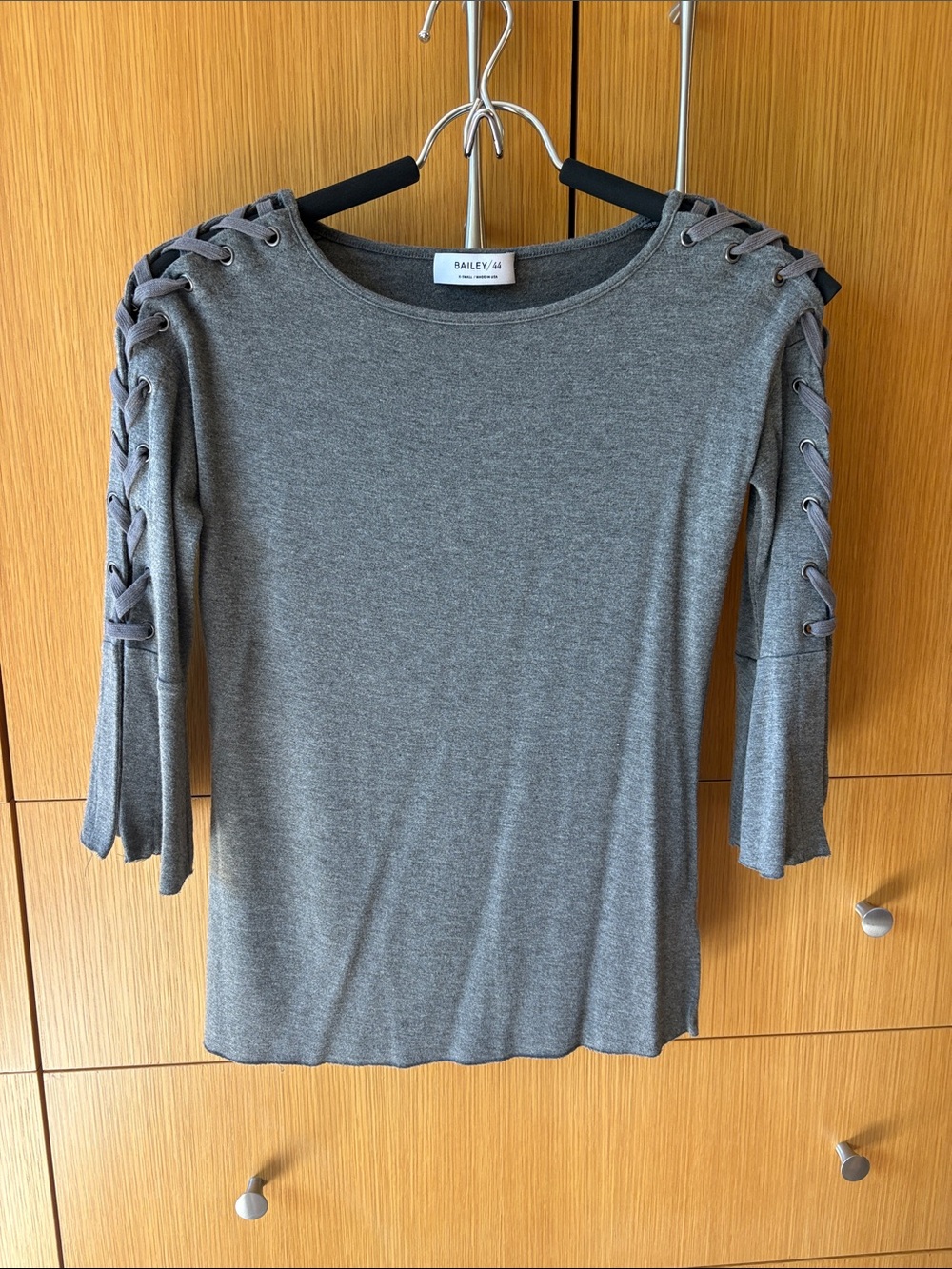 Bailey 44 Gray Lace-Up 3/4 Split Sleeve Knit Top